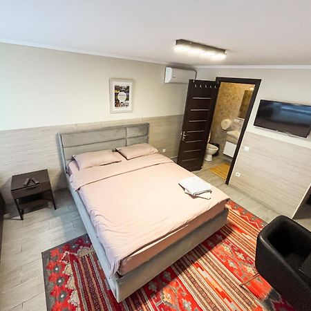 77/5 Hotell Chişinau Exteriör bild