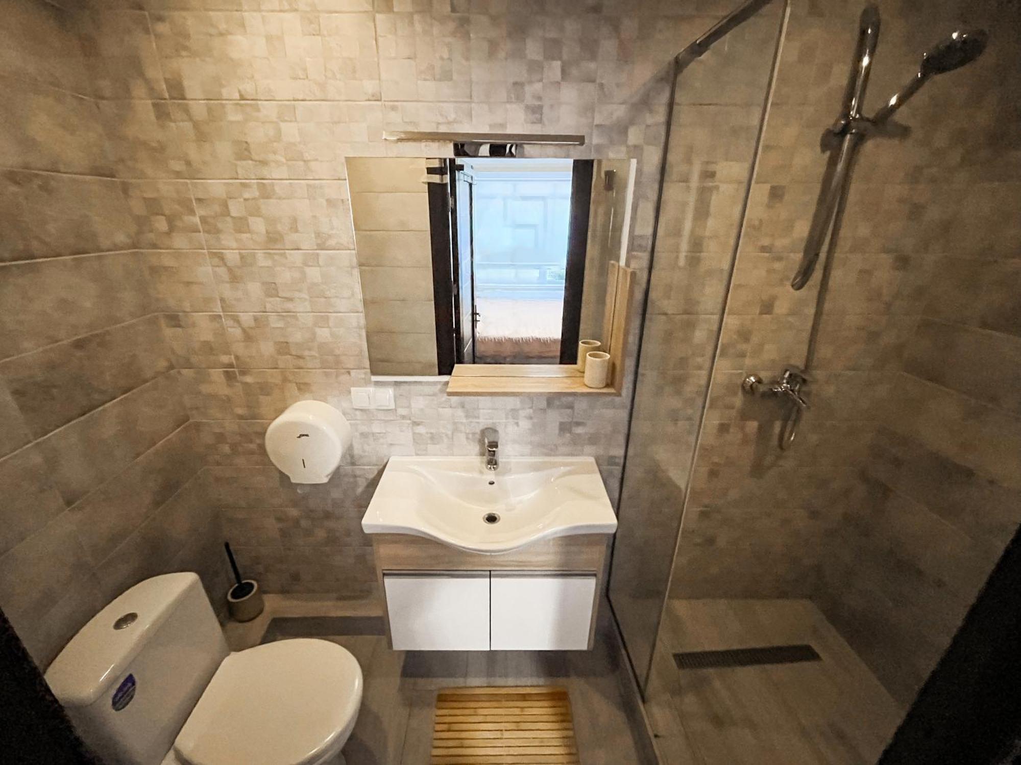 77/5 Hotell Chişinau Exteriör bild