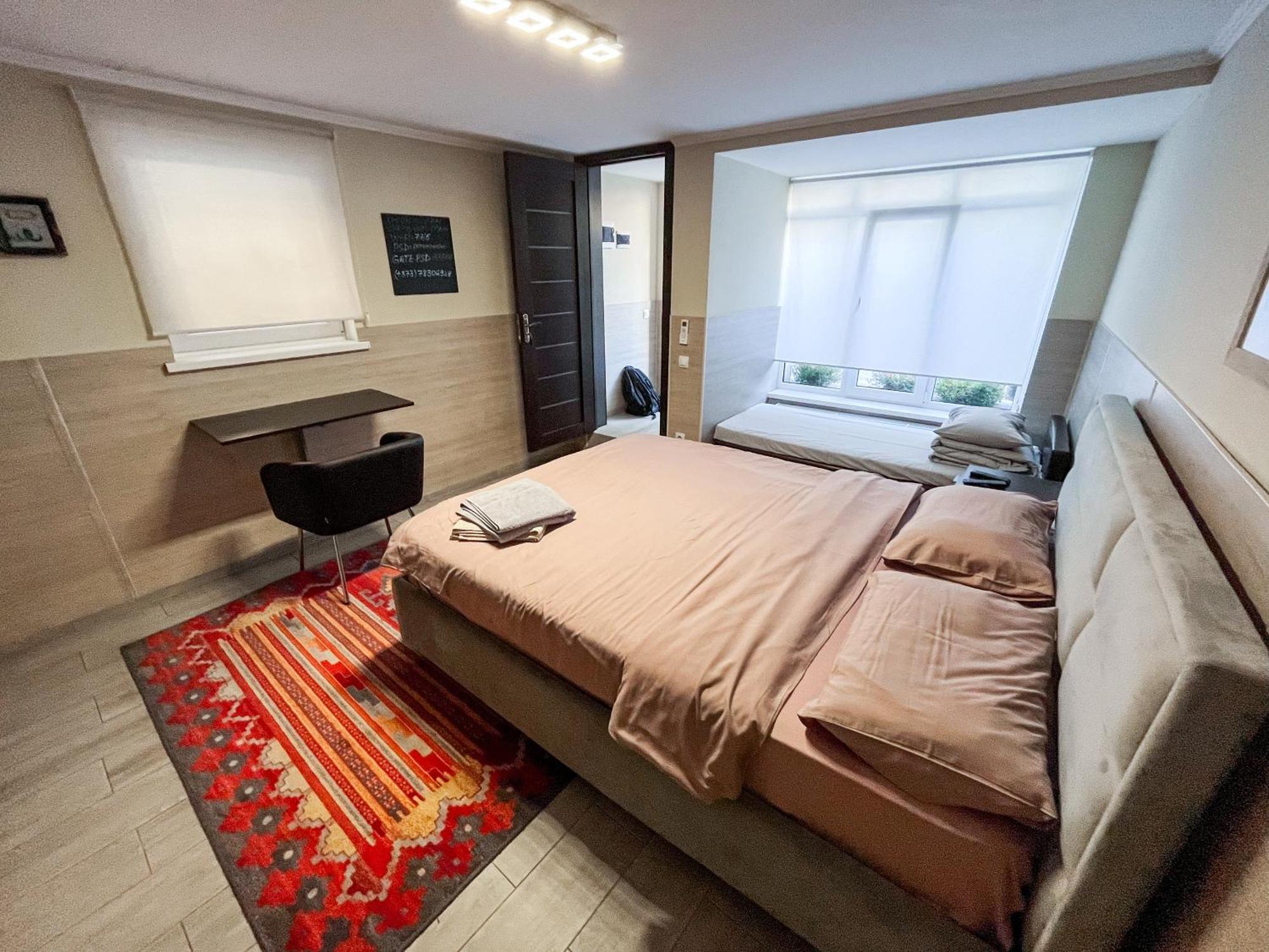 77/5 Hotell Chişinau Exteriör bild