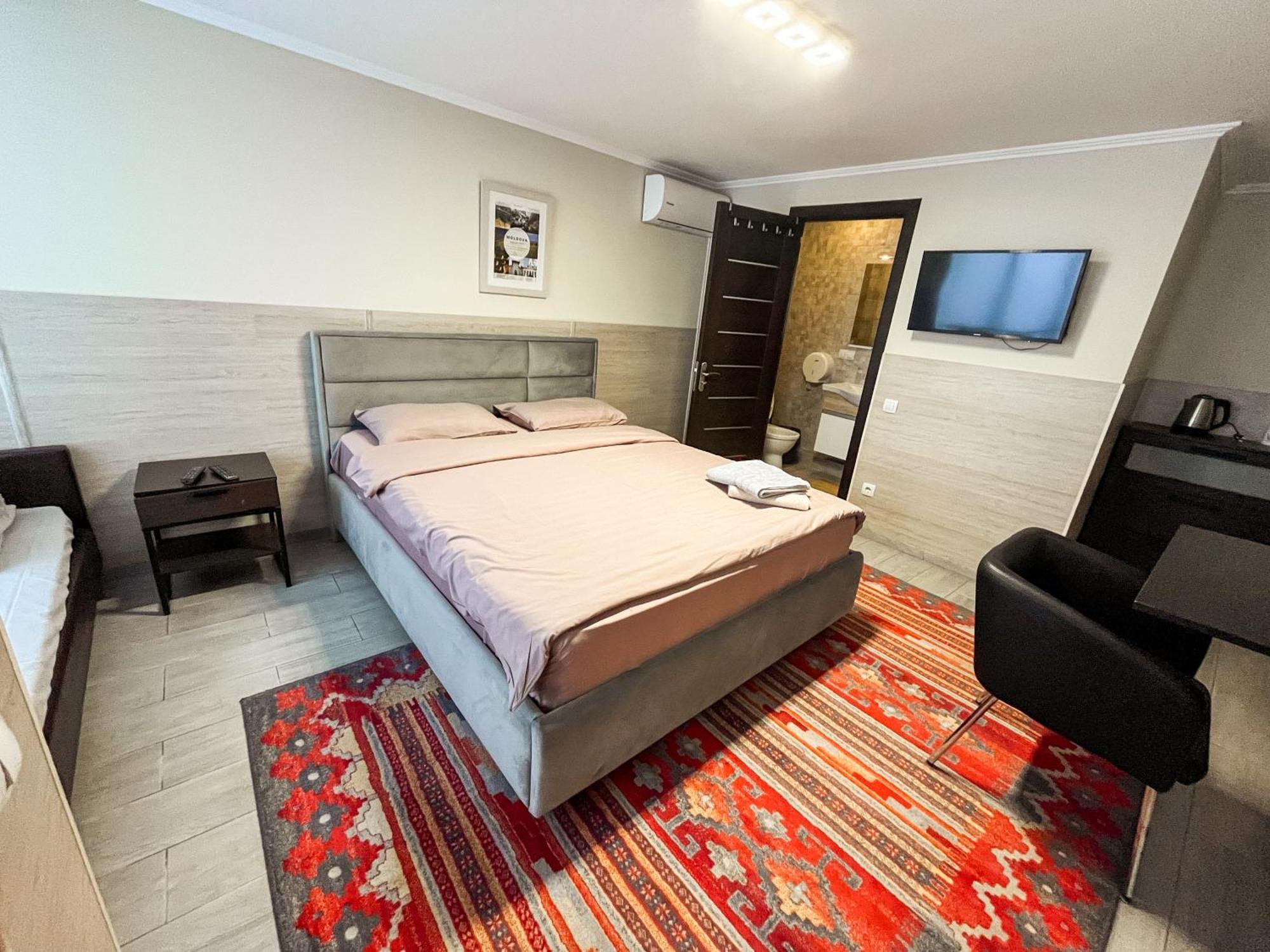 77/5 Hotell Chişinau Exteriör bild