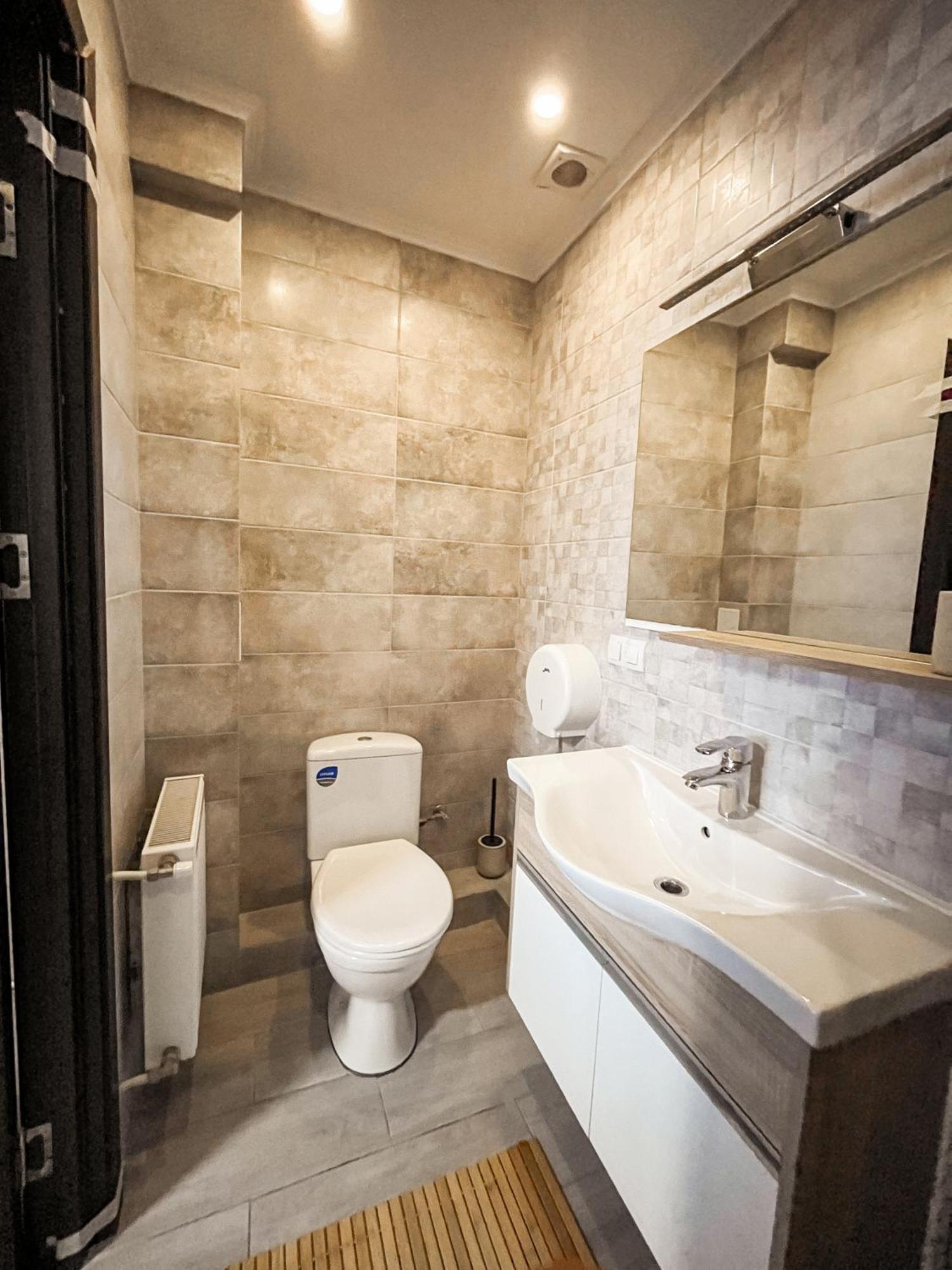 77/5 Hotell Chişinau Exteriör bild