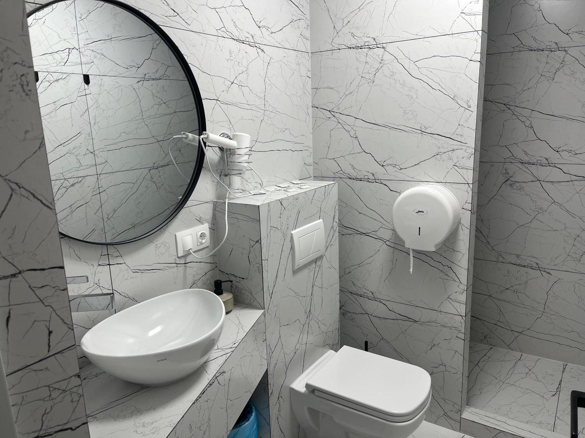 77/5 Hotell Chişinau Exteriör bild